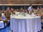 BUPATI-WALIKOTA-Potret-para-Bupati-dan-Walikota-se-Provinsi-Sulut-ketika-bertemup0