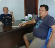 Pertemuan antara ko senga dan ko acun saat pembuatan kwitansi Jual-beli kapal LCT Karya Mekar 2