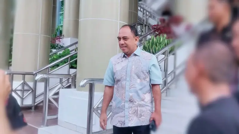 Bukan Diperiksa, Bupati Bolmong Yusra Alhabsyi Datangi Kejati Sulut Demi Nasib Penambang Rakyat